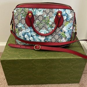 Authentic Gucci Boston duffel bag with crossbody strap